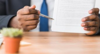 Contrat de travail : les points essentiels à vérifier avant de signer