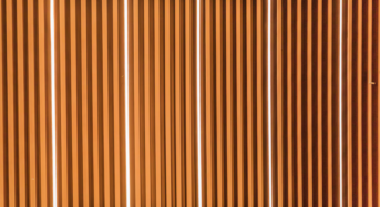 Clin bois vertical pour donner de la hauteur à la maison