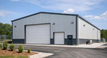 Construire un hangar industriel clé en main : les étapes cruciales